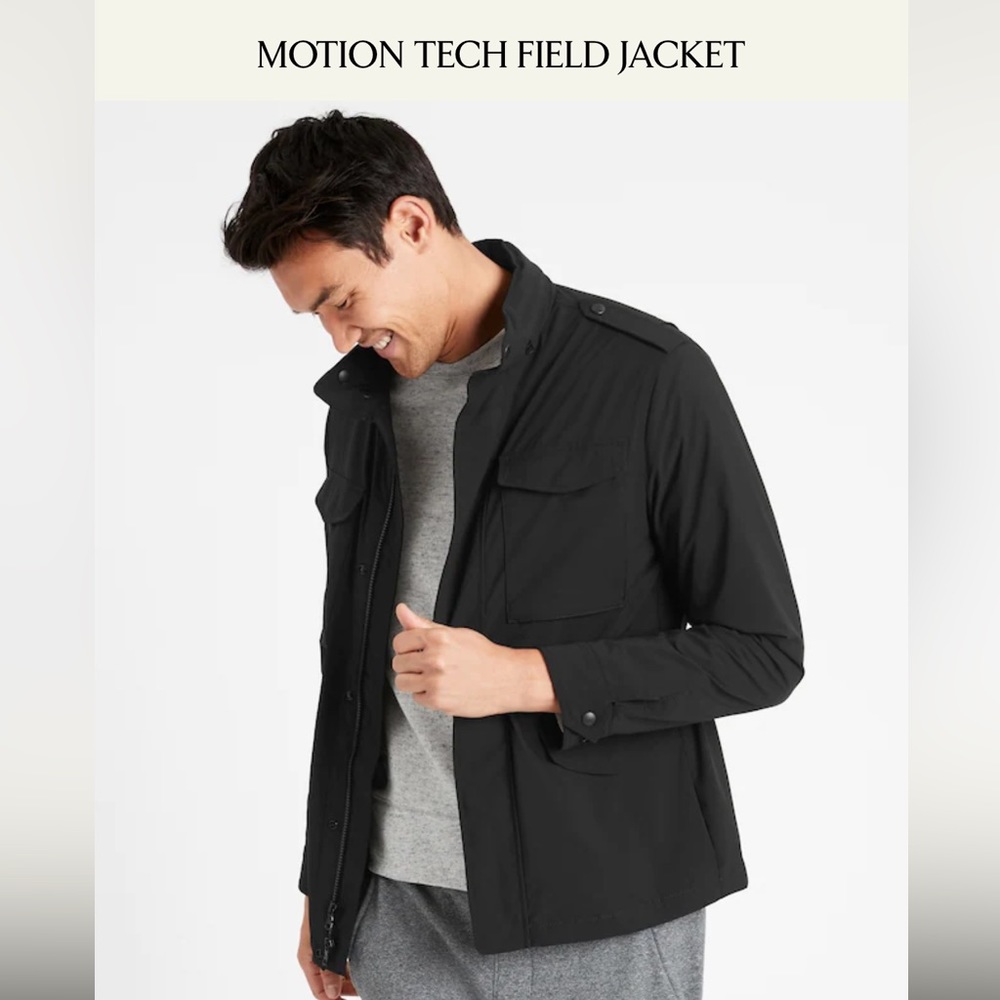 New! Men’s banana republic motion tech felid jacket- medium!